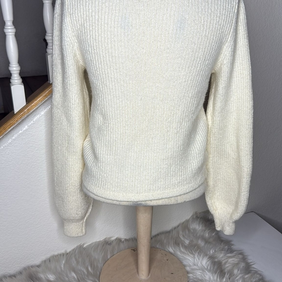 Elegant Cream Sweater - Picture 5 of 7